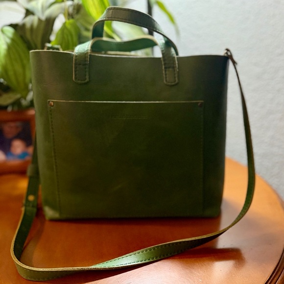 Portland Leather Green Tote Bag - Picture 6 of 7